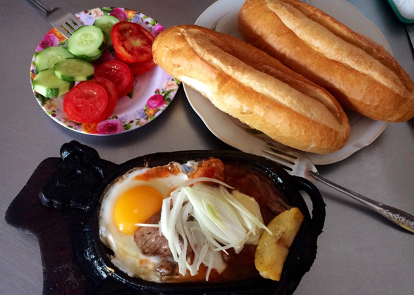 bò né